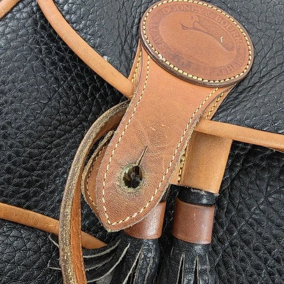Dooney & Bourke Dover Carrier R10 Crossbody Tassel All Weather Vtg Tan Black Bag - Picture 15 of 16